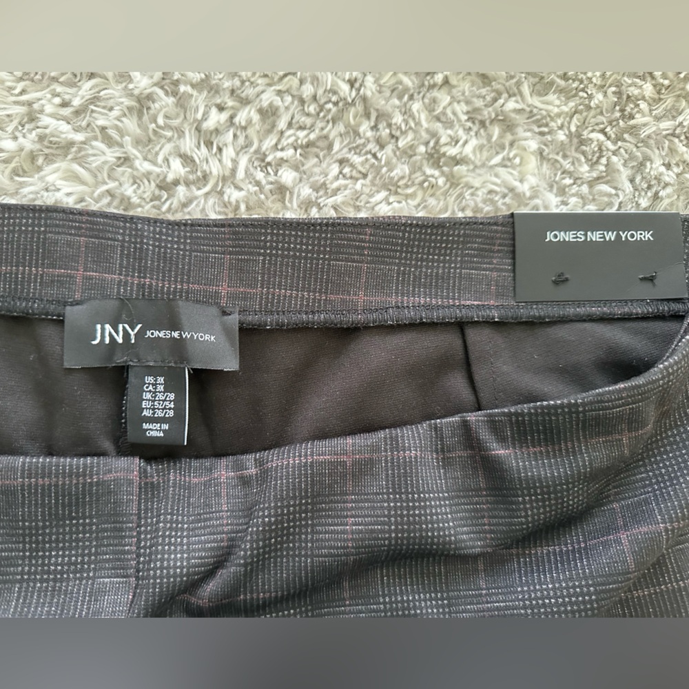 Jones New York Plaid Black and Pink Skirt